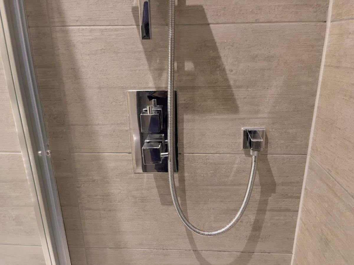 Lovely 2 Double Bedroom Flat With Free Parking - At The Atrium Mk Μίλτον Κέινς Εξωτερικό φωτογραφία