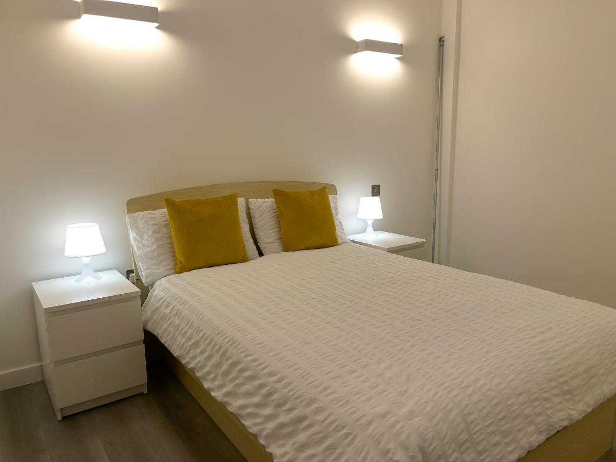 Lovely 2 Double Bedroom Flat With Free Parking - At The Atrium Mk Μίλτον Κέινς Εξωτερικό φωτογραφία